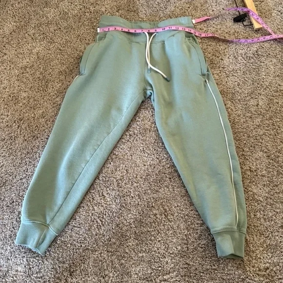 Cotopaxi Women's Sweatpant in Green Silver Leaf size Medium - Picture 12 of 12